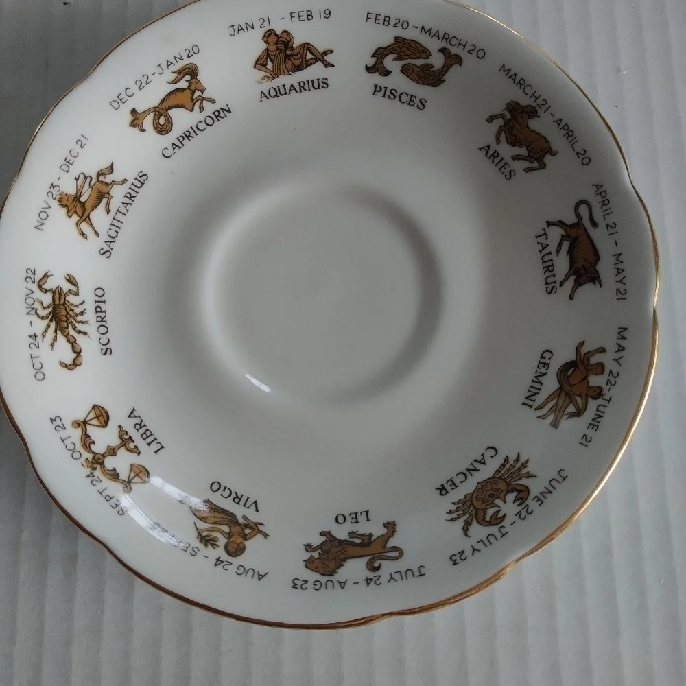 Royal Bone China 
